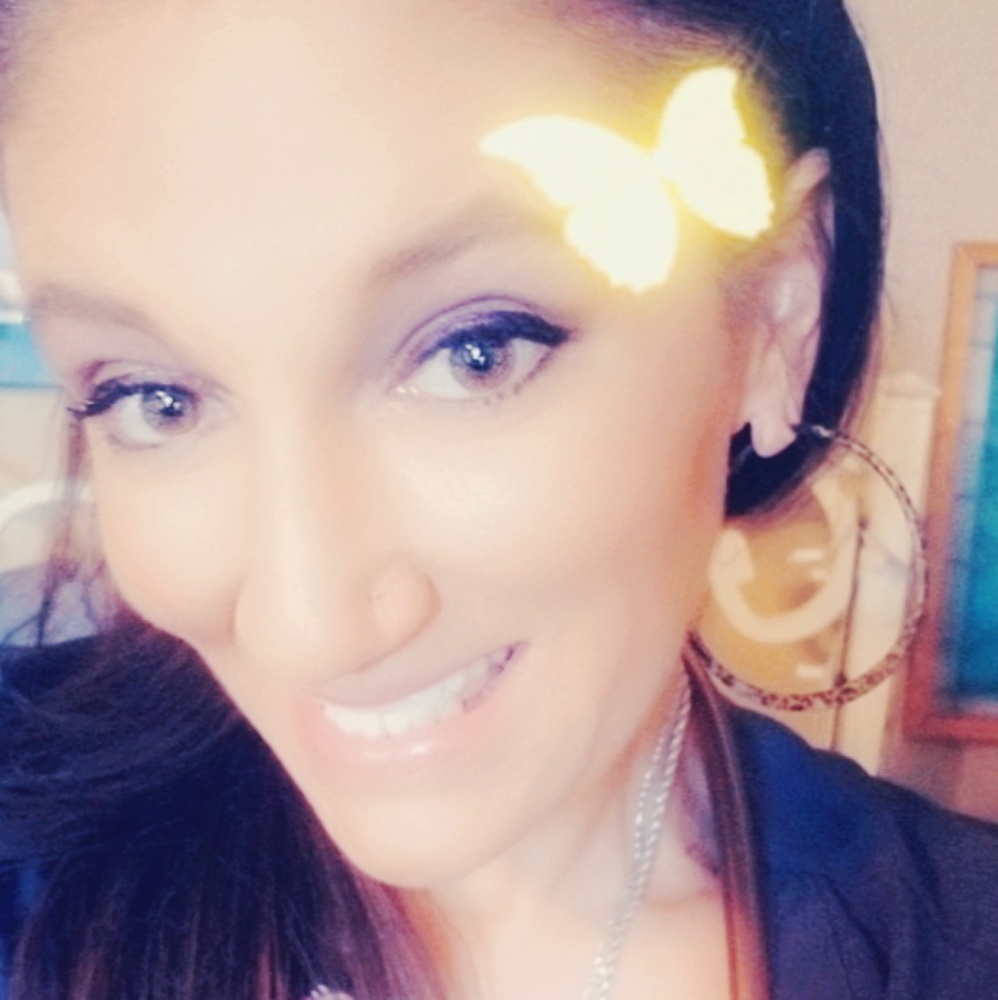 Meet your Posher, Genessa